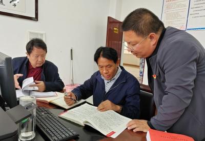 县教育局党委对东城小学党建工作开展督导检查