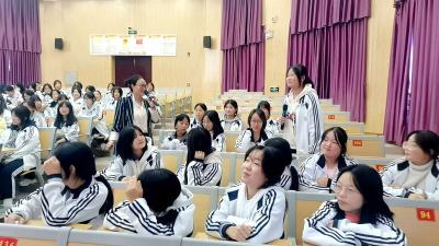 房县职校：从“心”出发 守护成长