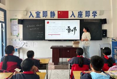 大木厂镇大木小学：承传统美德 树尊老新风