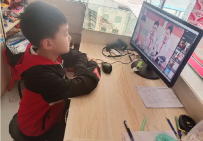 房县实验小学组织观看湖北省“新时代好少年”先进事迹发布活动