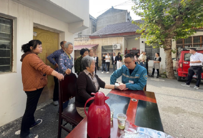 鑫茂水利集团：急救知识进小区 义诊活动暖人心