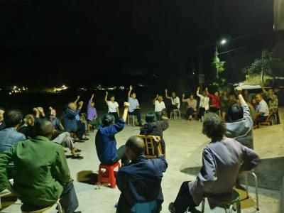 化龙堰镇庄房村：同心共建蓄水池 水流万家润心田  