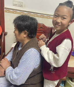 “九九重阳节，浓浓敬老情”——窑淮学校开展重阳节敬老院送温暖活动