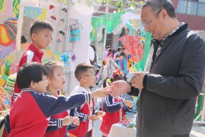 房县幼儿园：艺润童心 乐享成长