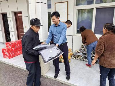    上龛乡：爱满重阳   情暖老人