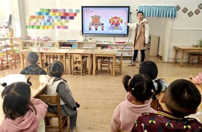 房县幼儿园：家园同心 共育成长