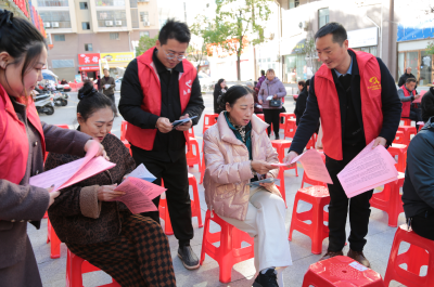 房县交通运输局：开展“共建文明小区 共享文明成果”创文进社区活动