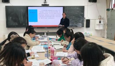 房县实验小学：凝心聚力并肩行 共研共思共成长