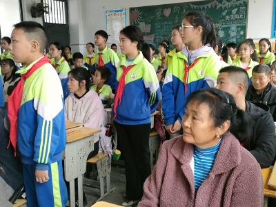 军店小学：唱响家校合奏曲 画好育人同心圆