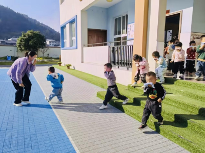 窑淮镇中心幼儿园：开展消防演练 共筑安全堡垒