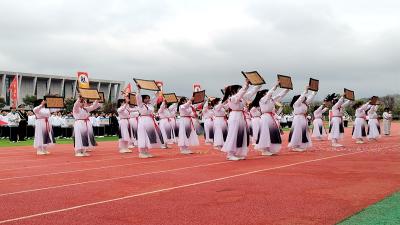 房县第一中学:弘扬优秀传统文化 促进学生全面发展