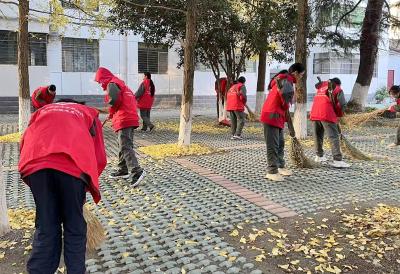房县实验中学教联体：文明实践展风采 志愿服务我先行
