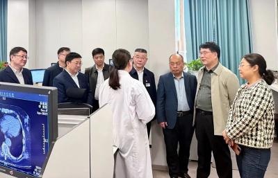 市人民医院到房县人民医院开展深度合作交流