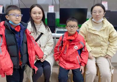 房县实验小学:家访有爱 共育有声