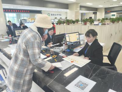 房县数据局：贴心服务帮代办 真情实意解民忧