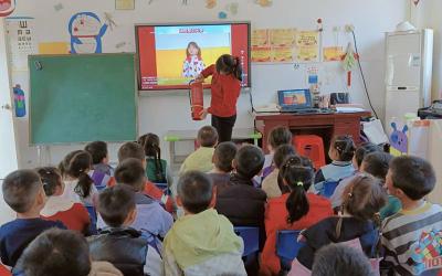 门古寺镇中心幼儿园：演练在行 消防在心