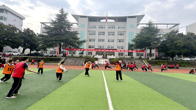 七河中学：举办2024年秋校园足球联赛