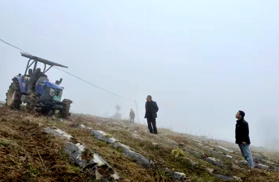 沙河乡：引导深翻土地 助力农户增收