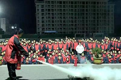 军店初中：冬季消防重演练 筑牢校园“防火墙”