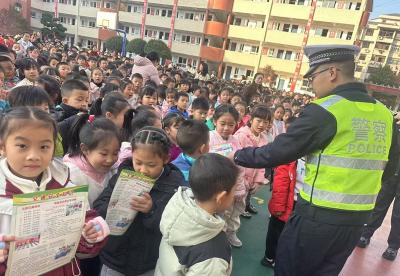 房县实验小学：“三加强”开展校园安全教育