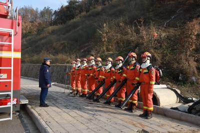 房县消防救援大队：开展冬季森林火灾扑救实战演练