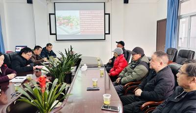 房县实验中学：莫道桑榆晚 为霞尚满天