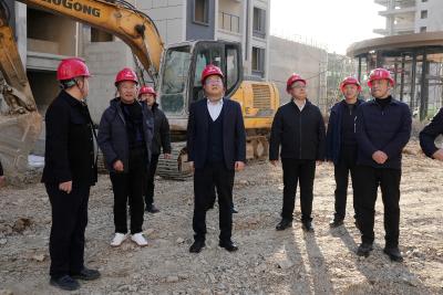 谢晓鸣检查督导元旦假期安全生产工作