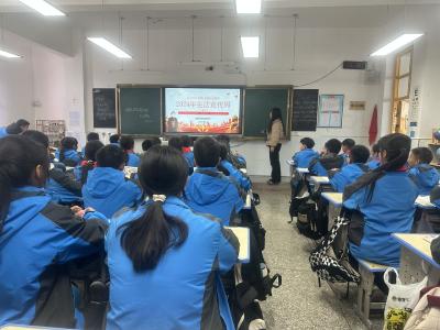 与“宪”同行  “法”伴成长——房县思源实验学校开展“12·4”国家宪法日暨宪法宣传周系列活动