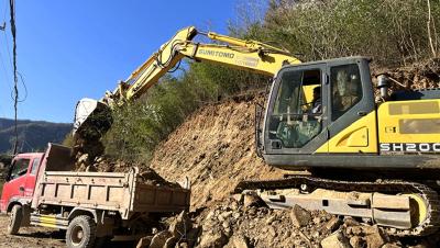 化龙堰镇汪家河村：干群捐资齐出力 携手拓宽“幸福路”