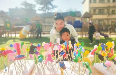 城关镇第二幼儿园：欢欢喜喜赶大集 热热闹闹迎新年