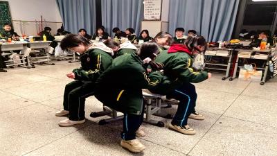 房县第一中学：多彩活动庆元旦  师生同乐启新程