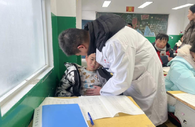 上龛学校:开展食品安全应急演练 织密校园饮食“安全网
