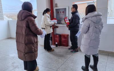 房县东城小学晓阳校区：强化安全屏障 守护温馨冬季