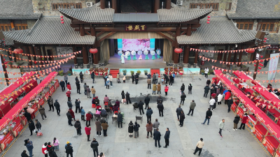 【房县有好物 全民赶大集】尹吉甫镇：艾草热销 爱心助农