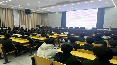 房县第一中学：举办肺结核防治健康科普讲座