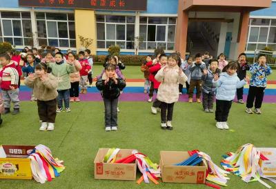 城关镇第二幼儿园：快乐体操 健康成长