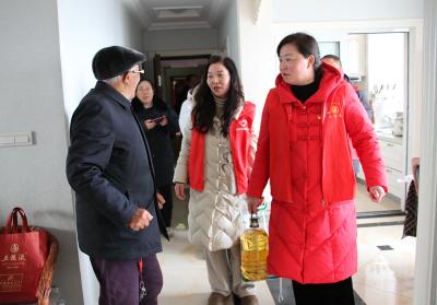 房县东城小学：践行“三大行动”情暖民心筑和谐