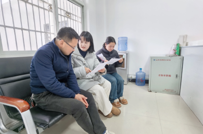 化龙堰镇：医保参保倒计时 持续发力保健康