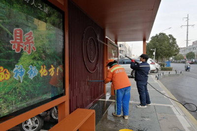 房县城市管理执法局：全面开展“一清两提三大”专项行动