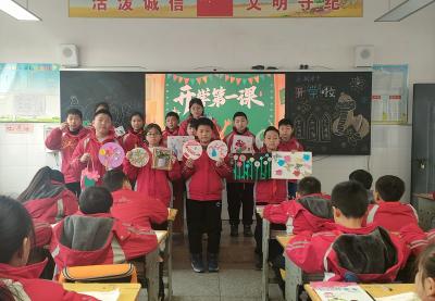 军店小学：金蛇迎新 实践赋能