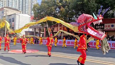 房县2025年正月十三民间文艺大巡游：非遗民俗巡游  欢歌热舞闹新春