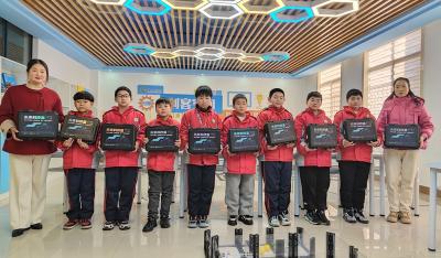 房县东城小学：携手“腾讯未来教室”开启科技教育新篇章