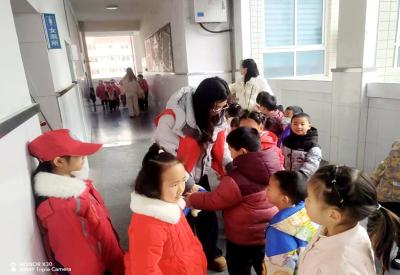 房县实验小学：120名萌娃提前“报道”      快乐衔接共成长