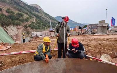 房五高速沙镇溪长江大桥建设春节期间进展顺利