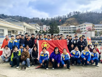 践行雷锋精神  争做环保卫士——窑淮学校团总支开展学雷锋志愿活动