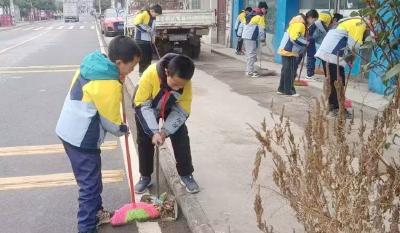 门古寺镇秦口小学：“洁”尽全力 “净”待美好