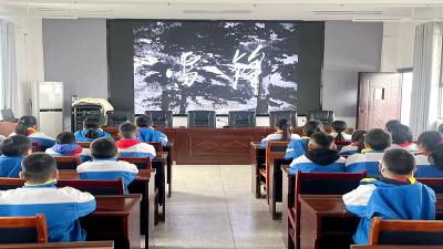 八一希望小学：弘扬雷锋精神 凝聚奋进力量