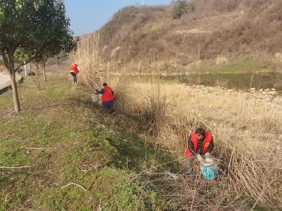 尹吉甫镇：守水护水在行动 当好忠诚守井人