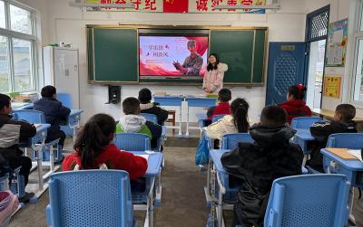 城关镇三海小学：开展“学雷锋纪念日”系列活动