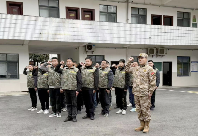 尹吉甫镇：民兵点验展风采 斗志昂扬铸军魂